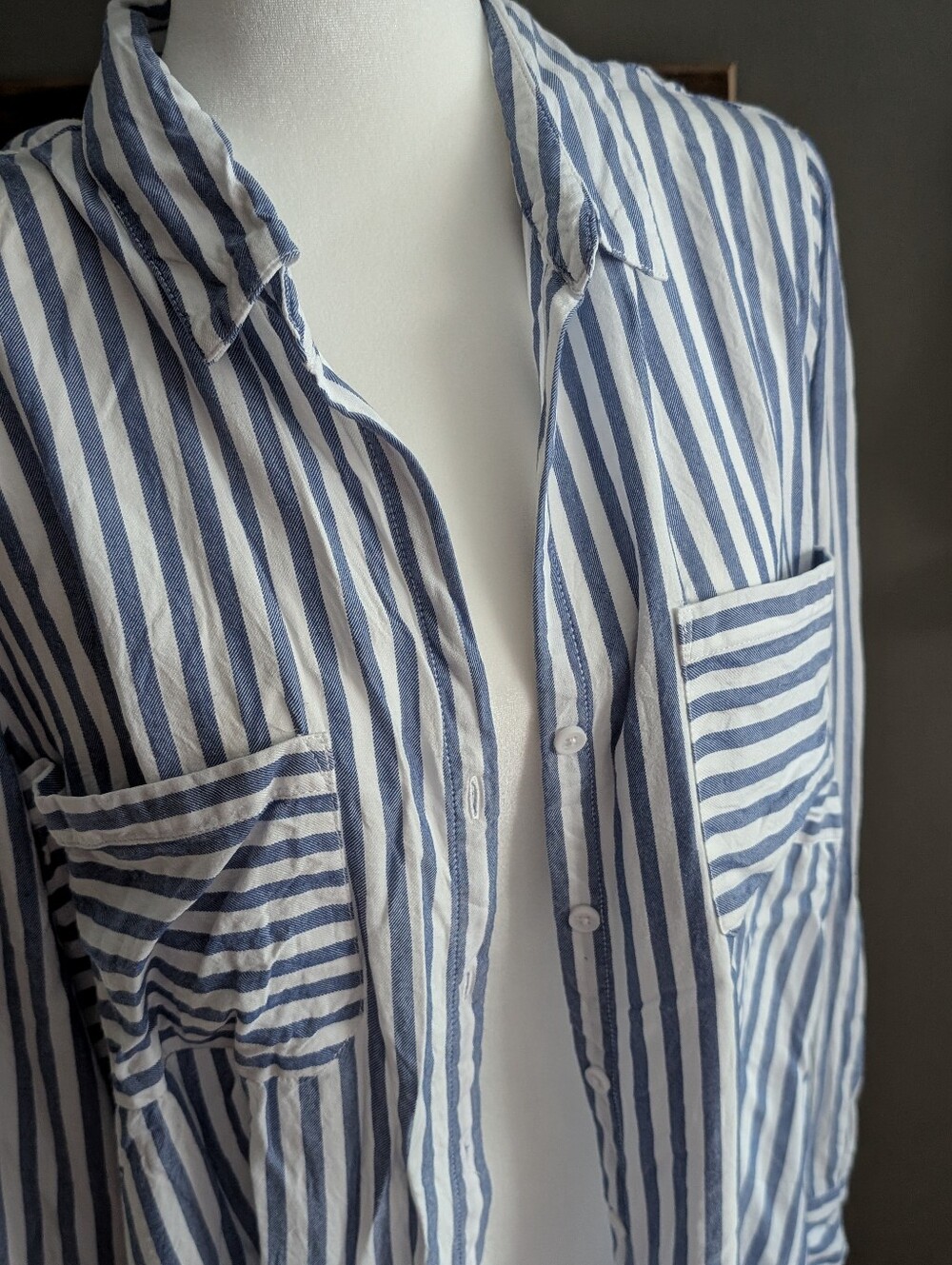 BeachLunchLounge Coastal Blue and White Striped Button Down Swim Cover Shirt XL - Picture 2 of 4